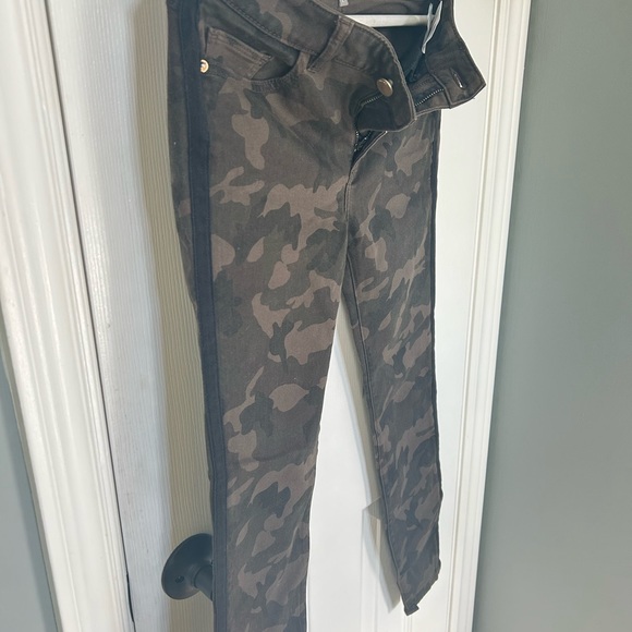 DL1961 Florence Ankle Mid Rise Instasculpt Skinny in Fort Greene sku 12392 - Picture 10 of 16